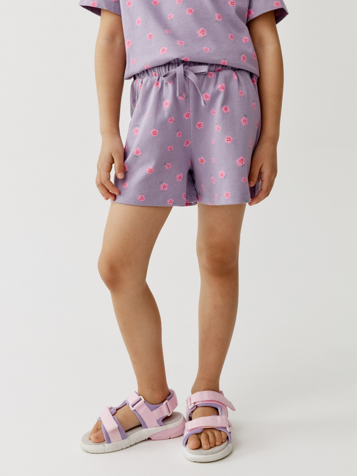 трикотажные шорты с принтом для девочек от бренда sela вид слева