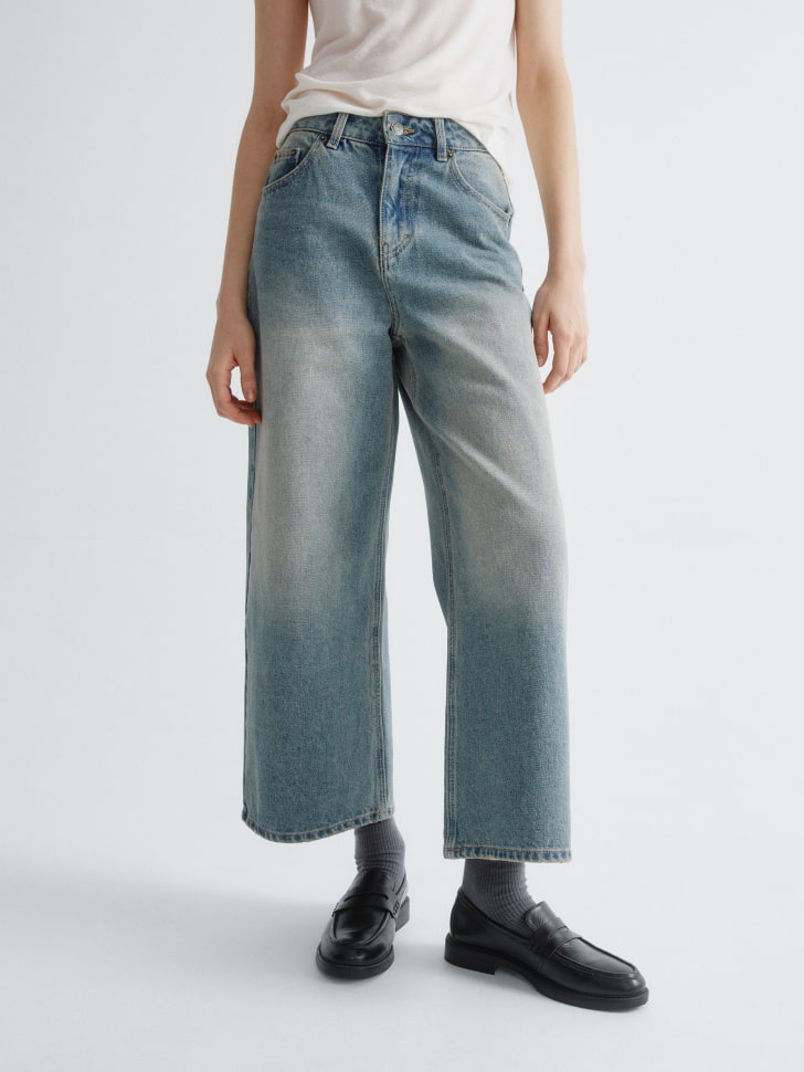 укороченные джинсы сulottes из россии вид сбоку