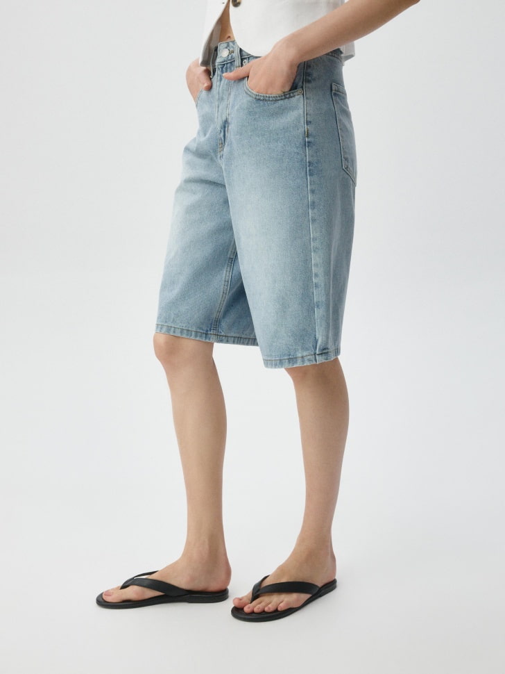 джинсовые шорты loose bermuda 4680704673012 на официальном сайте