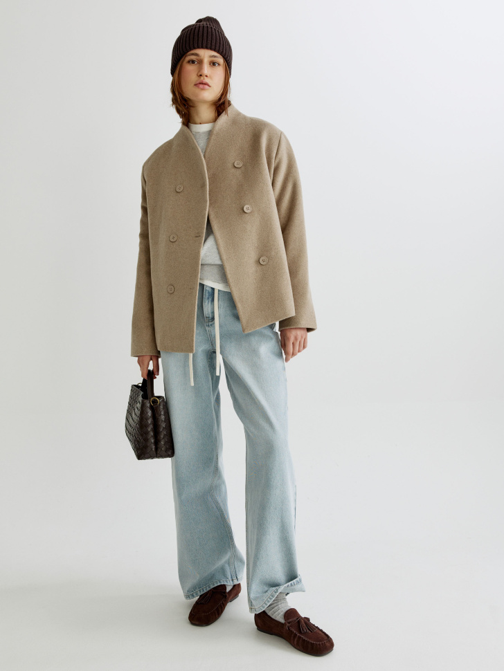 короткое двубортное полупальто из смесовой шерсти от бренда sela вид слева