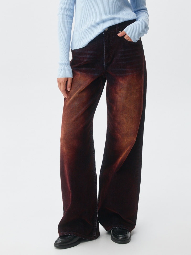 

Джинсы WIDE LEG с флоковым покрытием