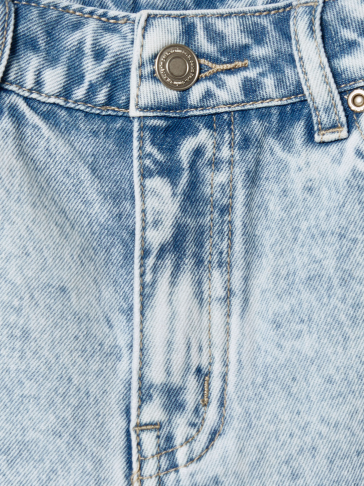 Товар голубого цвета с внутренней стороны