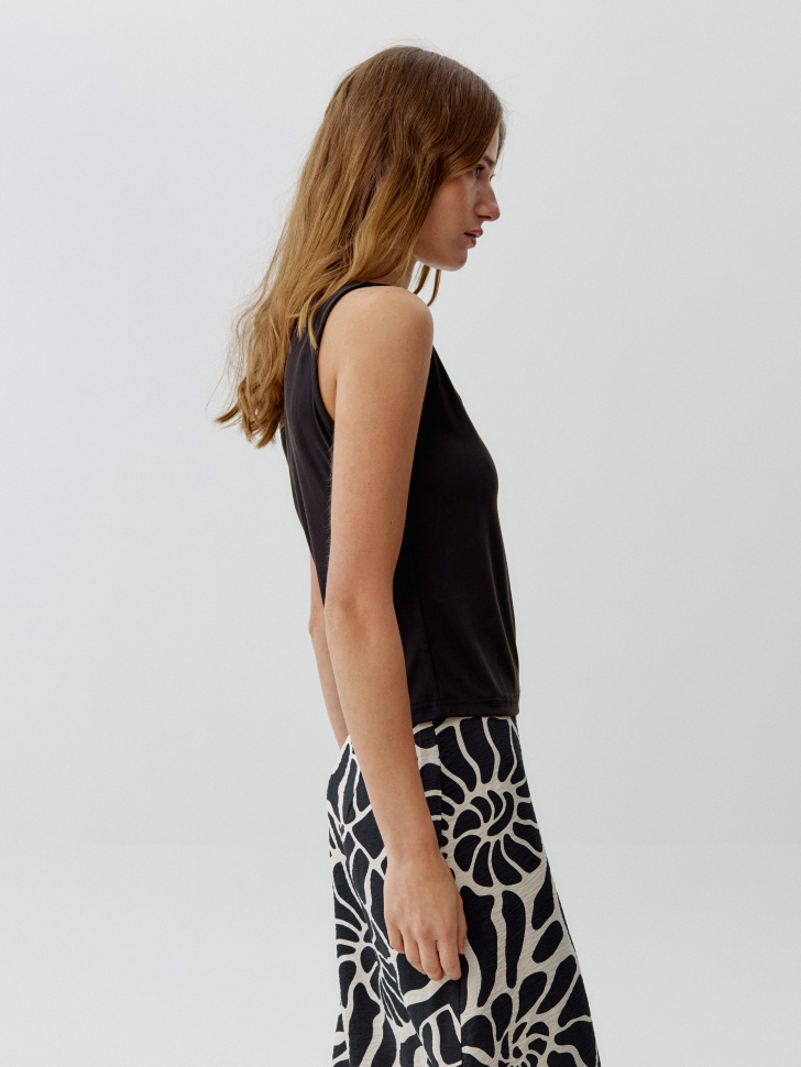 однотонный топ из смесовой вискозы из россии вид сбоку