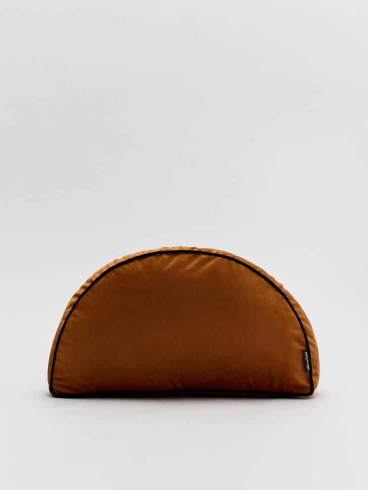 Декоративная подушка, карамельный, черный, арт. dec001