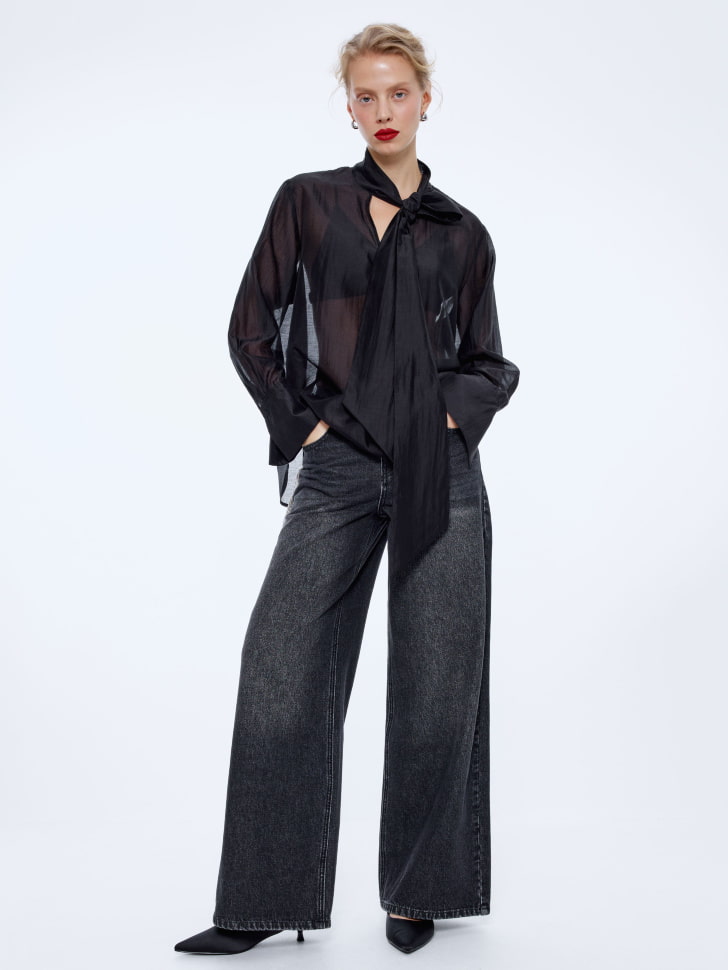 полупрозрачная блузка с бантом от бренда sela вид слева