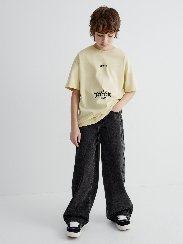 футболка оверсайз с принтом для мальчиков от бренда sela вид слева