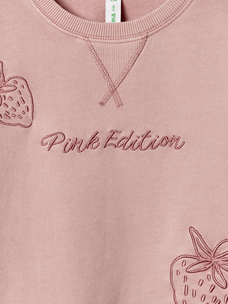 укороченный свитшот с вышивкой для девочек из россии вид сбоку