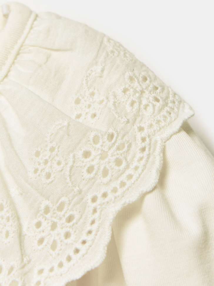 трикотажная блузка с оборкой из шитья для малышей из россии вид сбоку