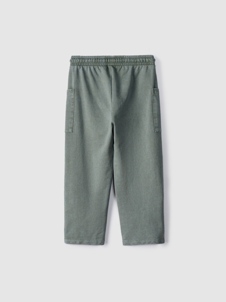 трикотажные брюки с эффектом стирки для мальчиков от бренда sela вид слева