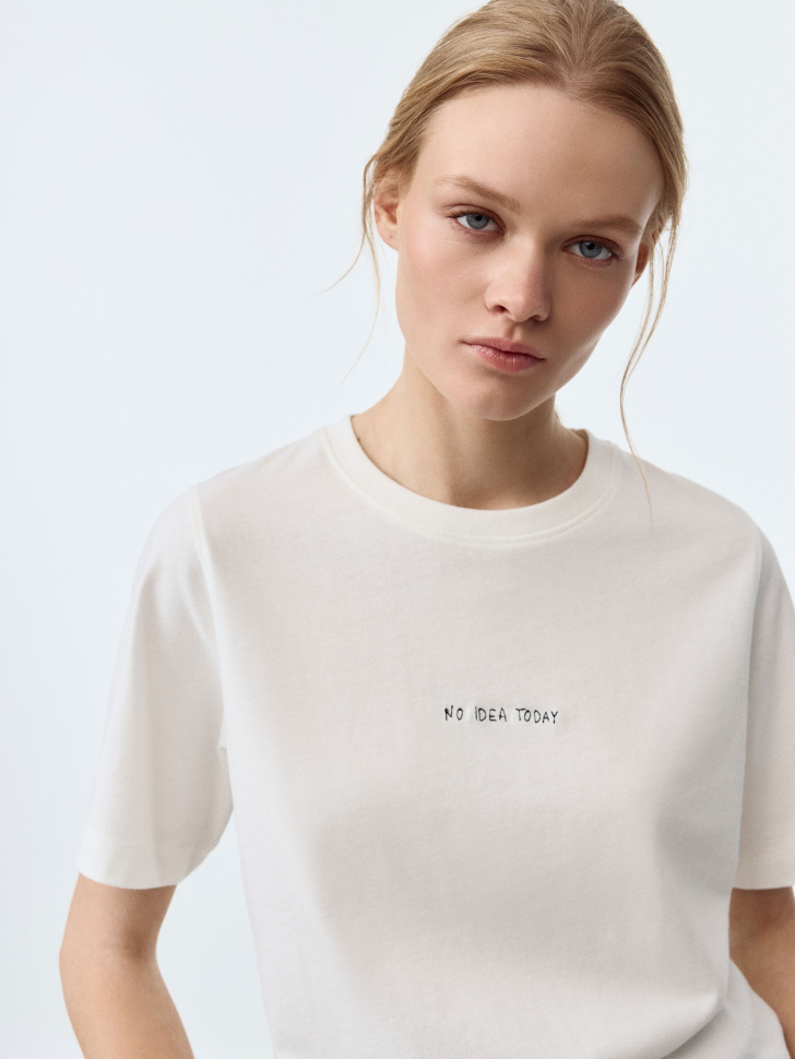 

Футболка из органического хлопка с вышивкой