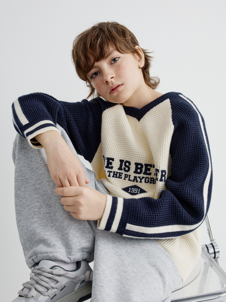 вязаный джемпер с вышивкой для мальчиков 4610517310590 с промокодом