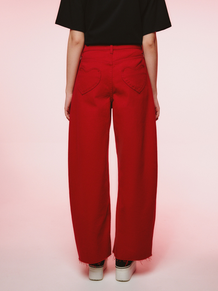 широкие джинсы багги с декоративными карманами из линейки  young по цене 4599 руб вид справа