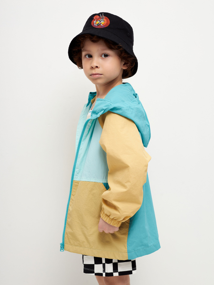 

Ветровка из нейлона для мальчиков