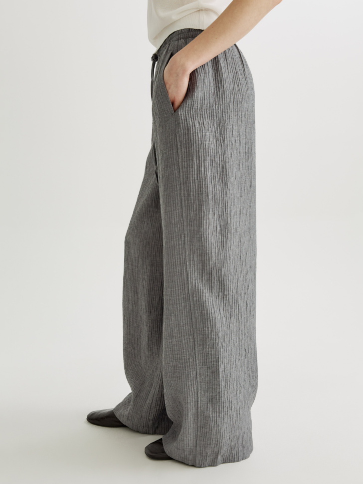 Товар с артикулом 4610517465399 вид сзади