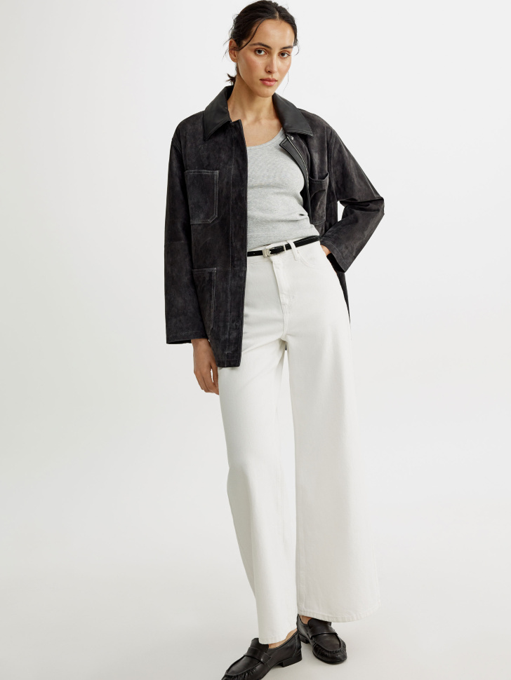 куртка из натуральной замши с кожаным воротником премиум качества от бренда sela вид слева