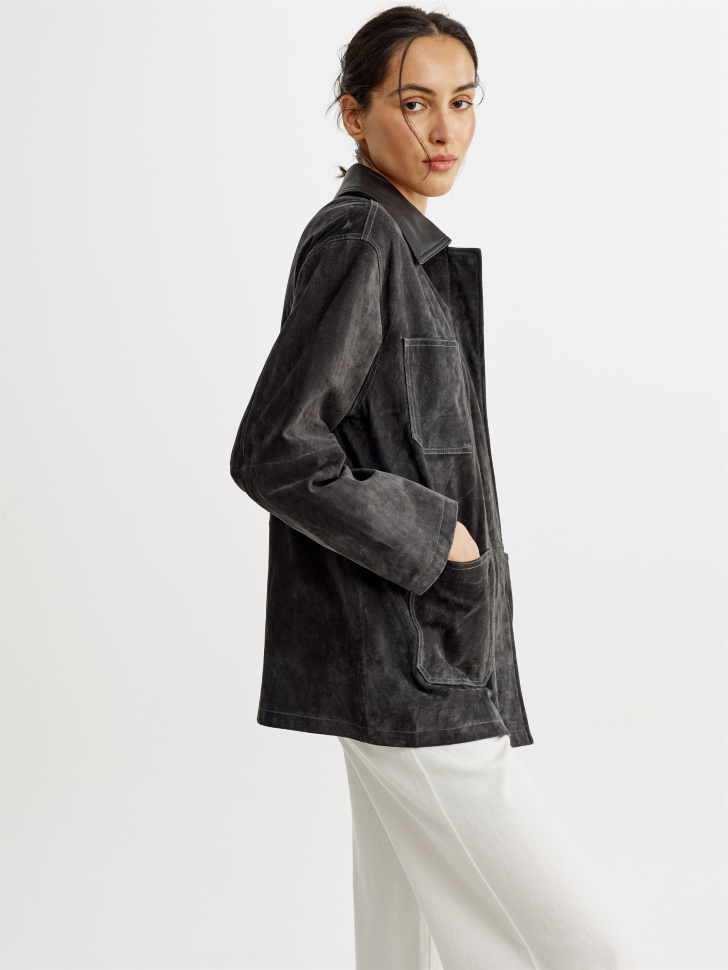 куртка из натуральной замши с кожаным воротником премиум качества по цене 34999 руб вид справа