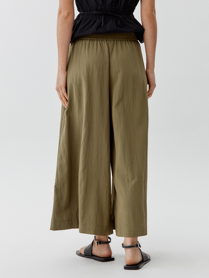 широкие брюки-кюлоты из россии вид сбоку