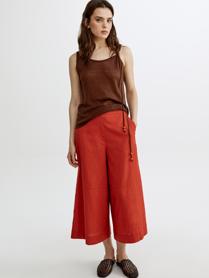 топ из льна с декоративной завязкой от бренда sela вид слева