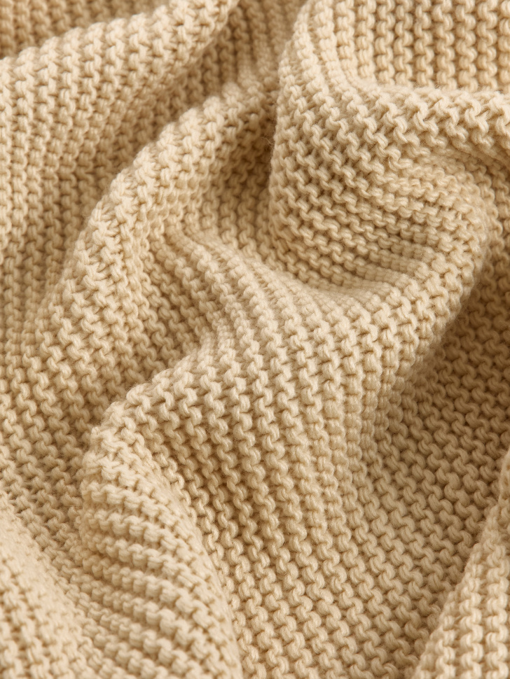 вязаный плед от бренда sela вид слева