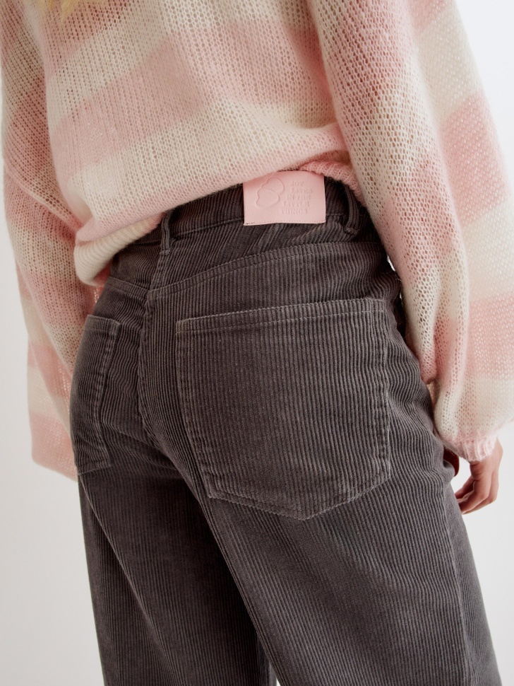 широкие вельветовые брюки с эффектом стирки из россии вид сбоку