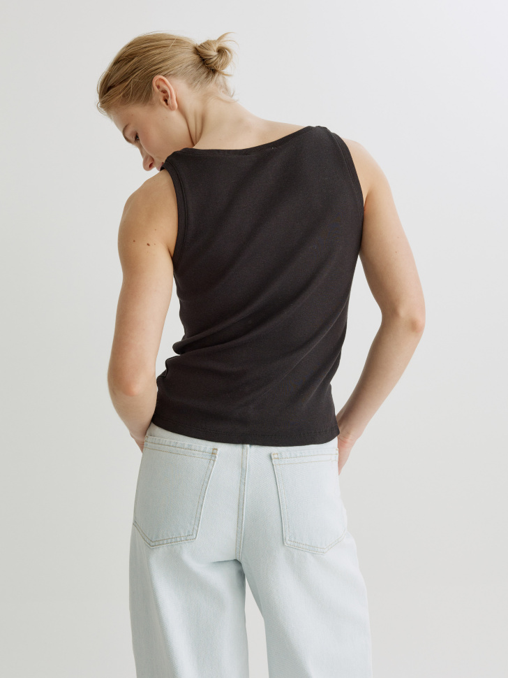 топ из смесового модала и хлопка по цене 699 руб вид справа