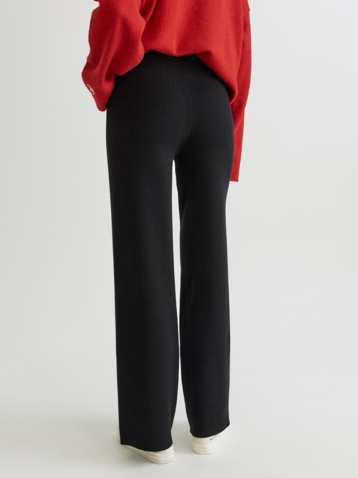 прямые вязаные брюки по цене 2299 руб вид справа