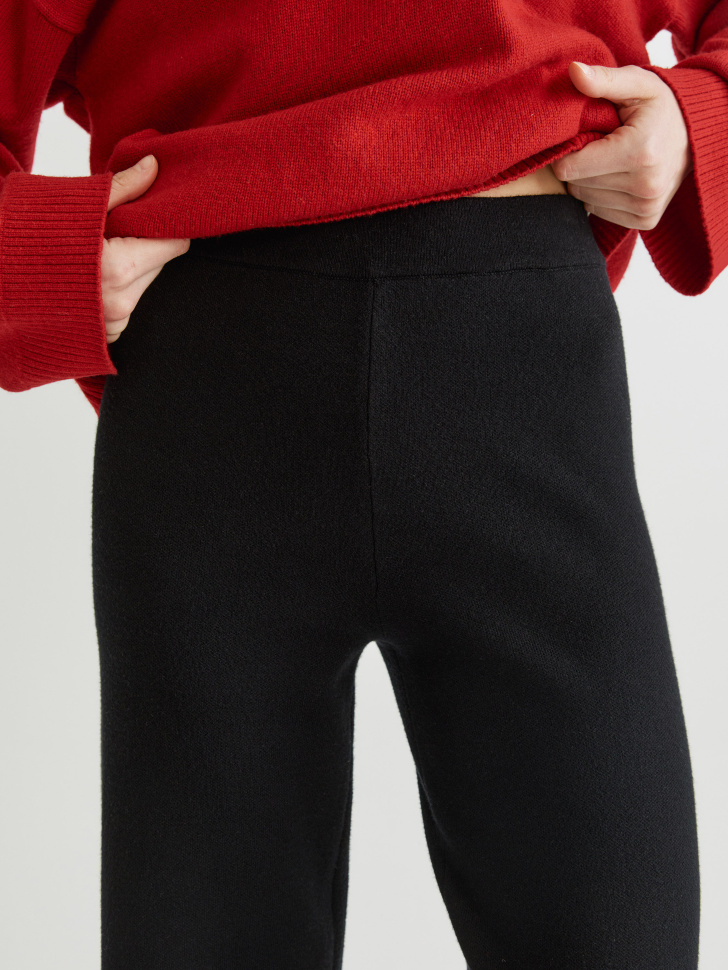 прямые вязаные брюки из россии вид сбоку