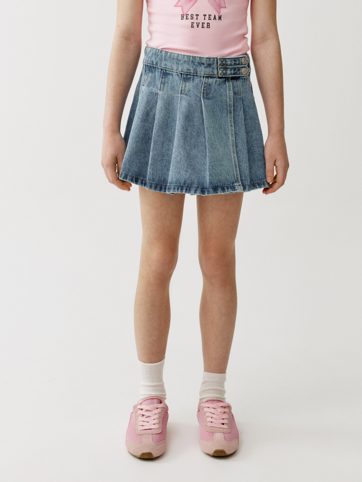 джинсовая юбка-шорты в складку для девочек от бренда sela вид слева