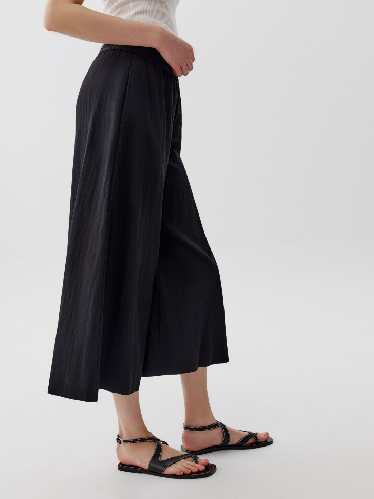 широкие брюки-кюлоты по цене 3299 руб вид справа