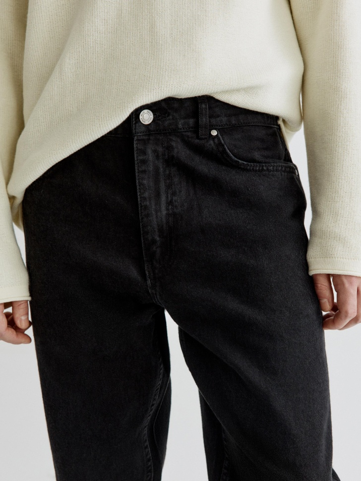 свободные джинсы со средней посадкой из россии вид сбоку