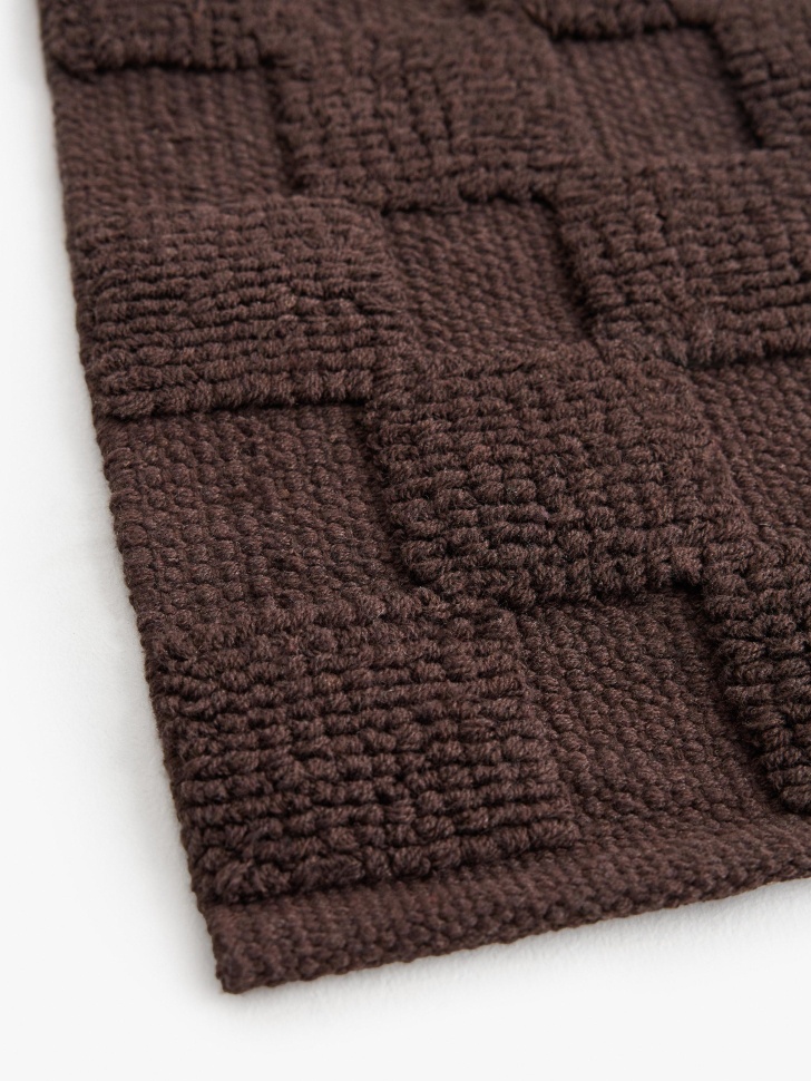 ковер от бренда sela вид слева