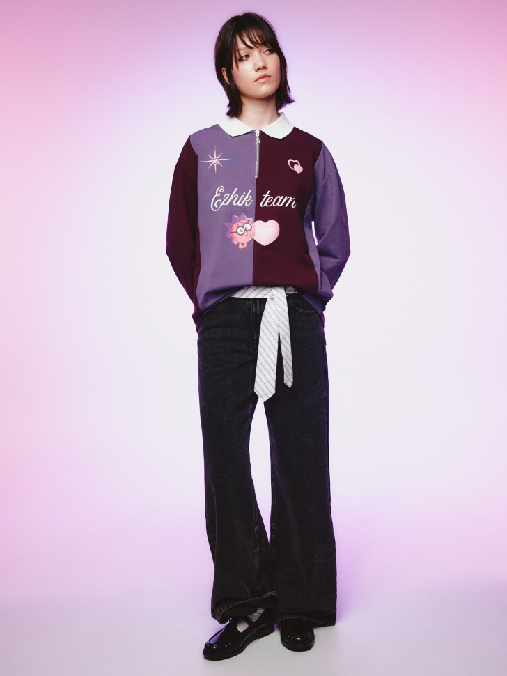 свитшот-поло на молнии  young x смешарики от бренда sela вид слева