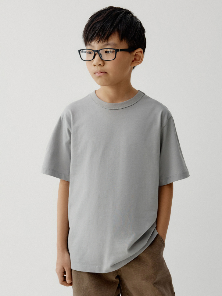 набор из базовых 2 футболок детских из россии вид сбоку