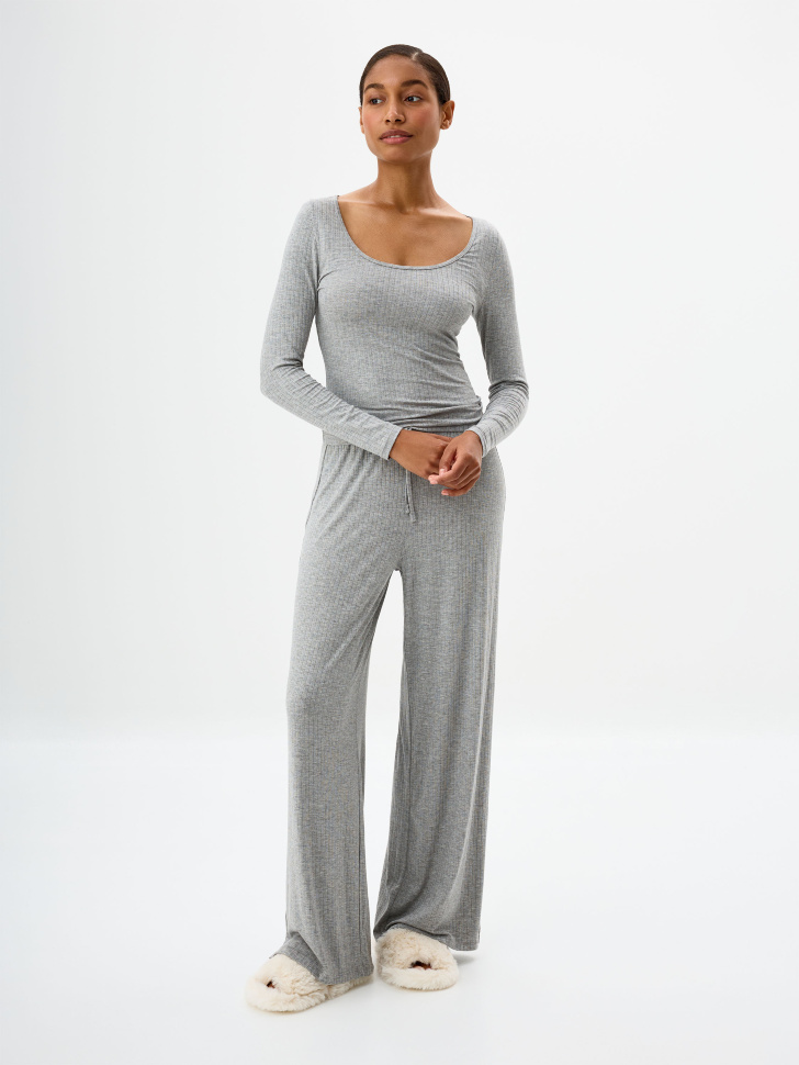 

Домашние широкие брюки