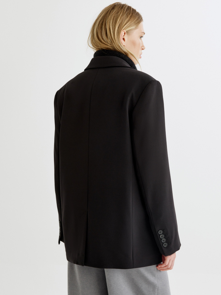 однобортный оверсайз жакет по цене 7999 руб вид справа