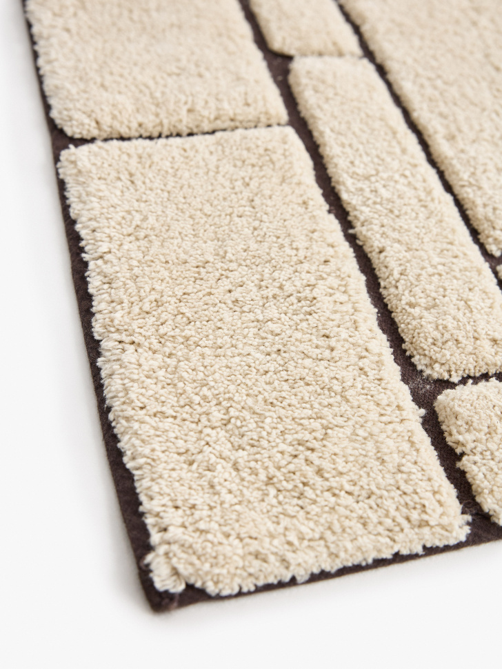 ковер от бренда sela вид слева