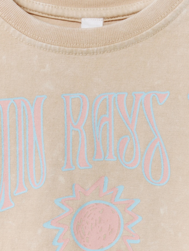 футболка с принтом для девочек из россии вид сбоку