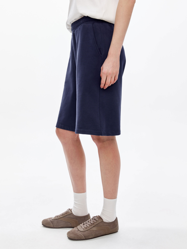 шорты-бермуды из футера с потайным карманом из россии вид сбоку