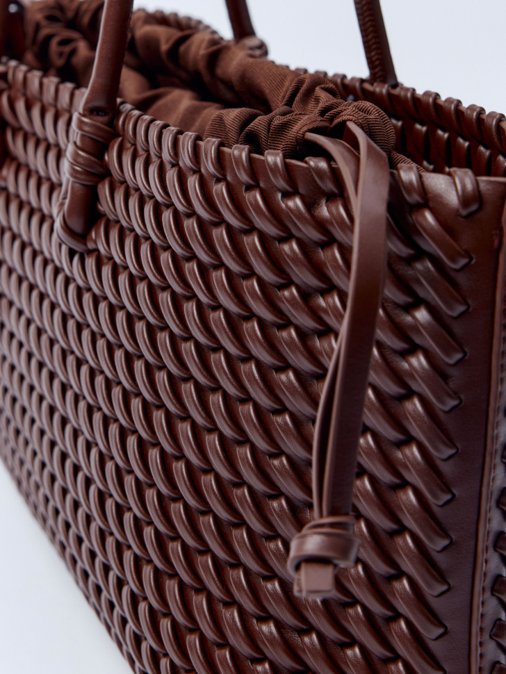 сумка из плетеной экокожи из экокожи спереди
