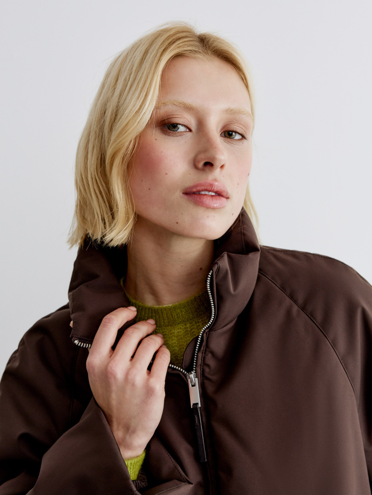 укороченная куртка с водоотталкивающей пропиткой по цене 5999 руб вид справа