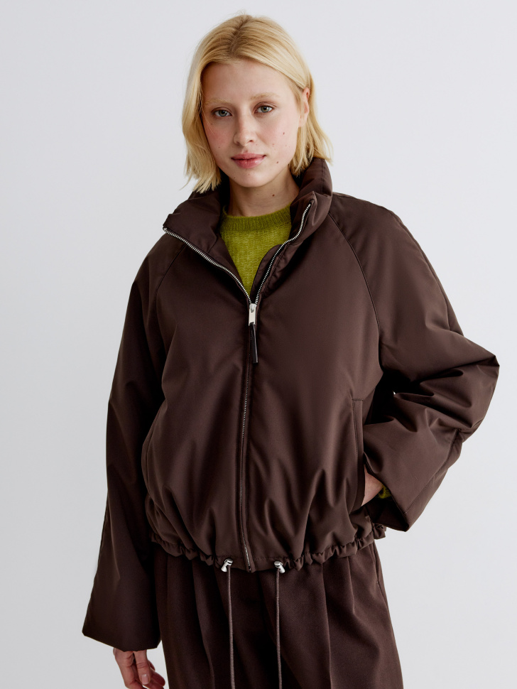 укороченная куртка с водоотталкивающей пропиткой из россии вид сбоку