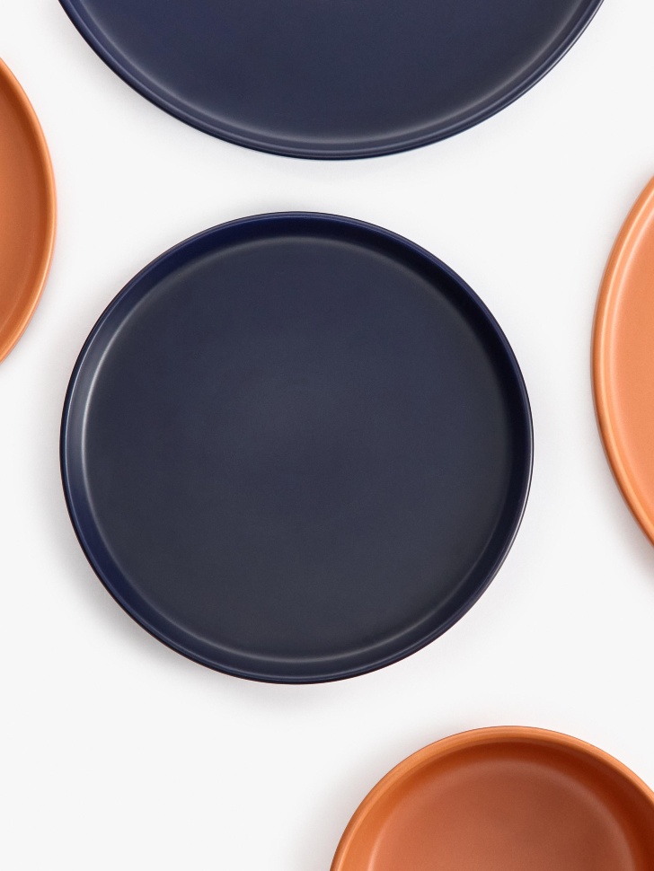 десертная тарелка из каменной керамики от бренда sela вид слева