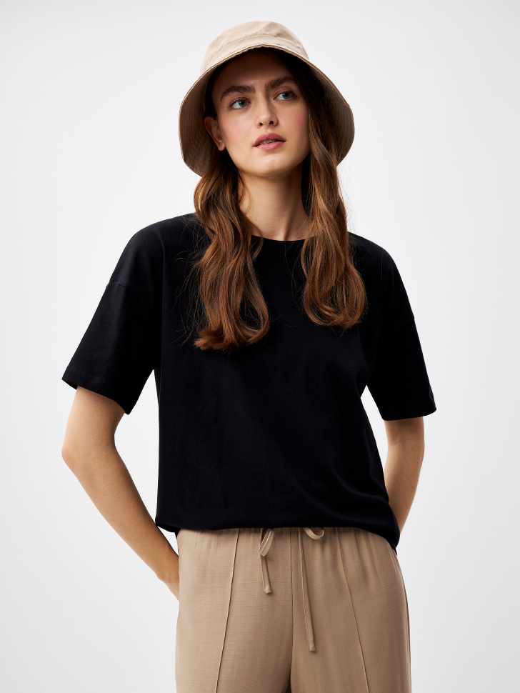 

Футболка DIANA OVERSIZE FIT