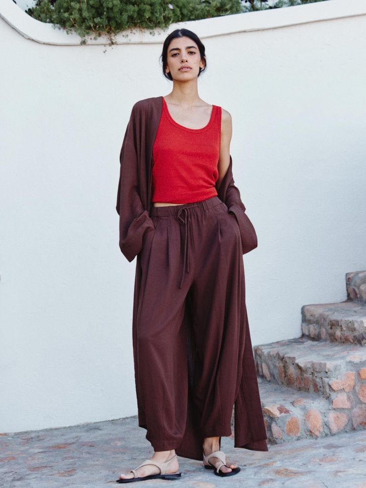 топ из льна от бренда sela вид слева