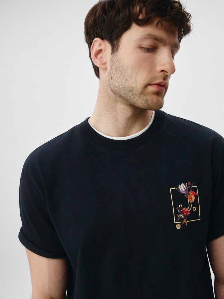 футболка с ar-принтом по мотивам картины яна ван кесселя из россии вид сбоку