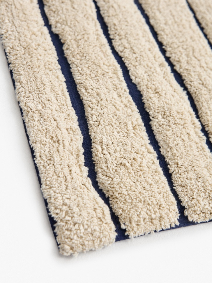 ковер от бренда sela вид слева