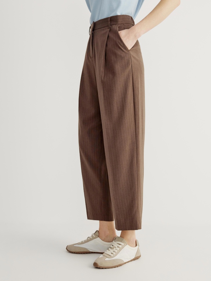 прямые укороченные брюки в полоску по цене 2799 руб вид справа