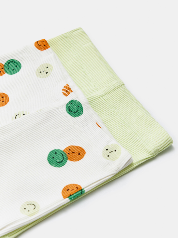 набор из 2 шорт для малышей от бренда sela вид слева