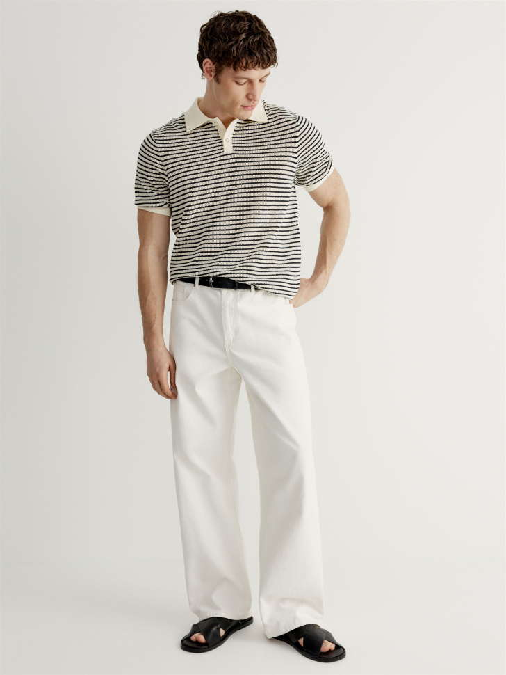 вязаное поло с коротким рукавом в полоску от бренда sela вид слева