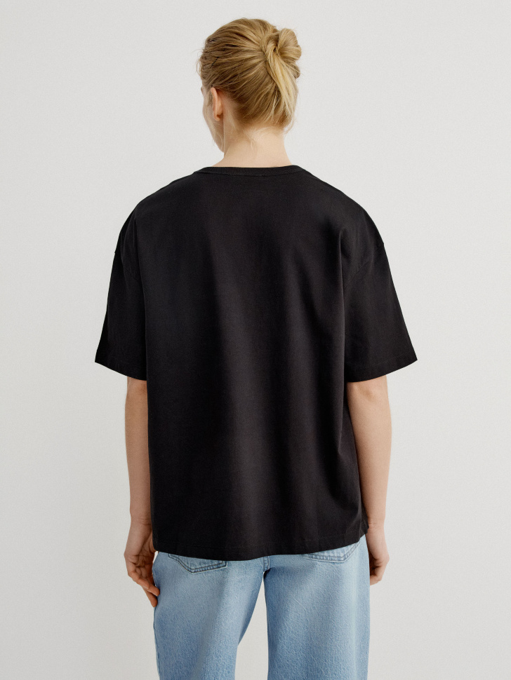 футболка мира оверсайз по цене 799 руб вид справа